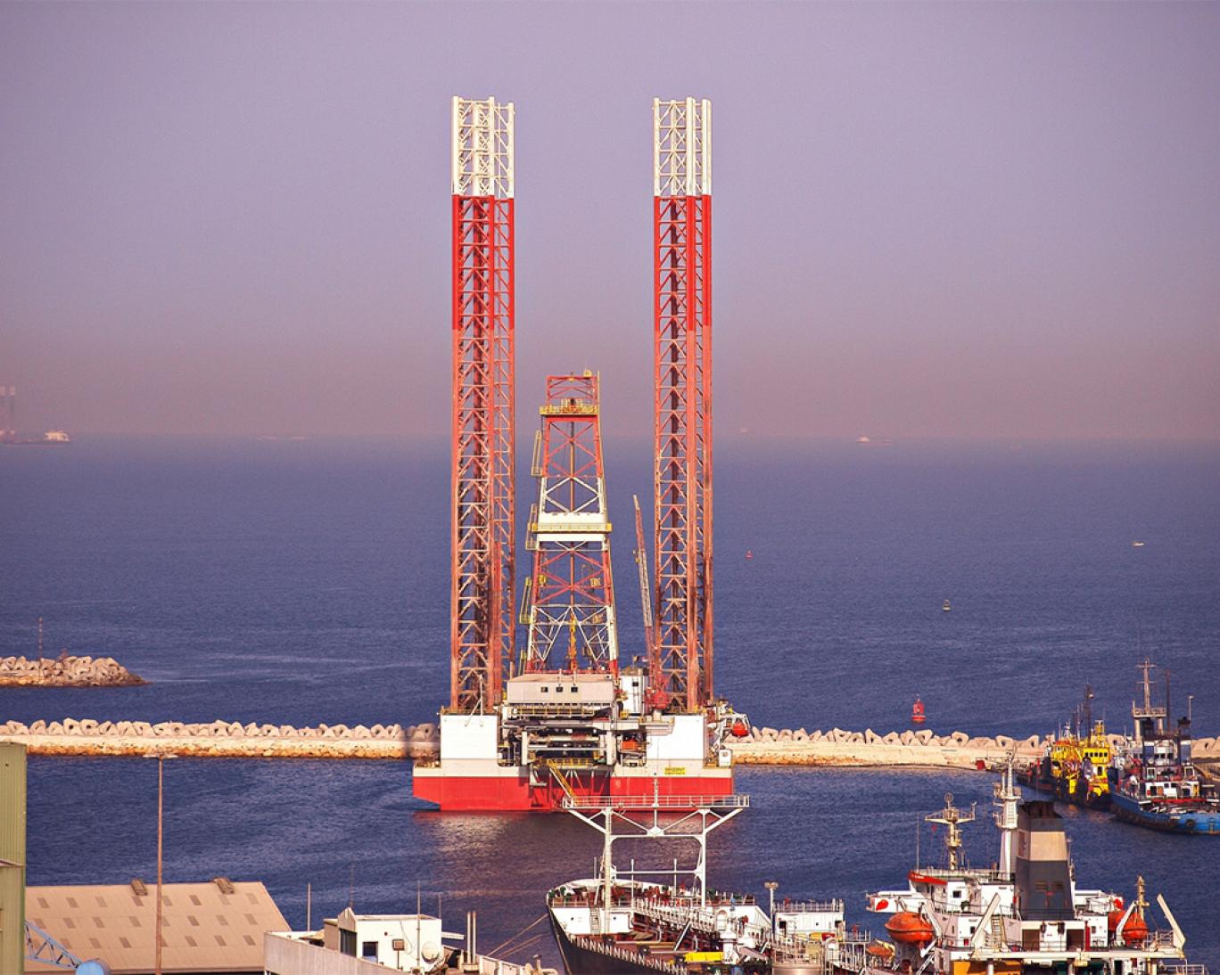 امارات متحده تصمیم به افزایش ظرفیت تولید نفت گرفت