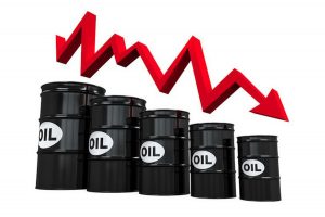 کاهش ۵ درصدی قیمت نفت متاثر از دلار