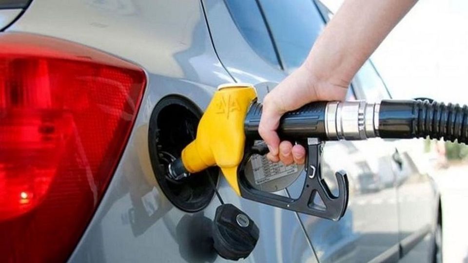 علت کاهش سهمیه بنزین خودروها چه بود؟