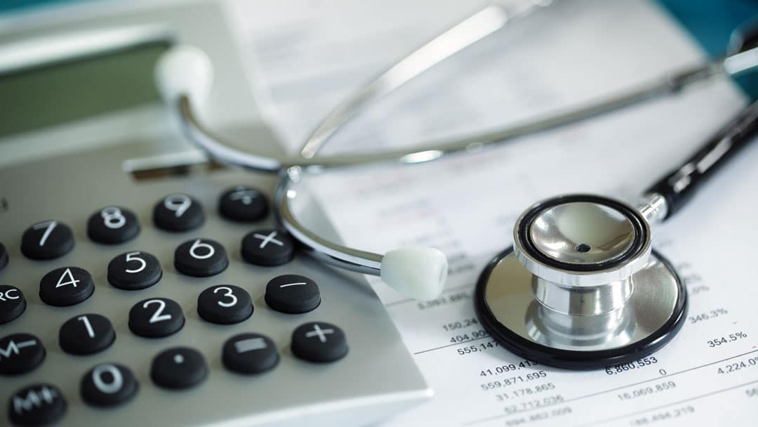 پزشکان مراکز درمانی باید ۱۰ درصد مالیات بدهند