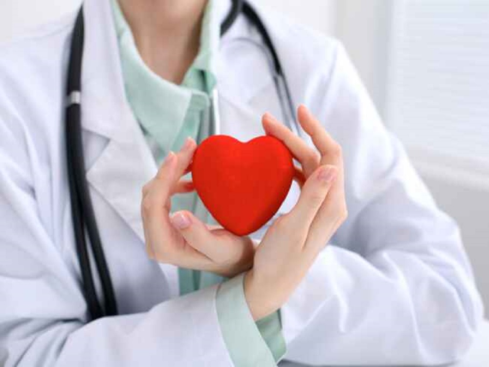 حمله قلبی یا سکته قلبی/ از علائم تا راه‌های درمان