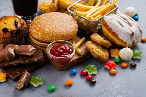 کدام خوراکی ها باعث پیری زودهنگام می شوند؟