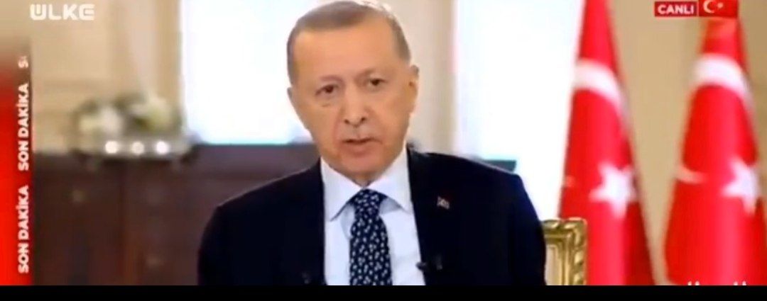 فیلم لحظه بی حال شدن اردوغان در برنامه زنده تلویزیونی