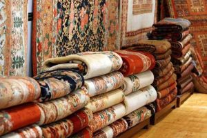 تسلط افغانستان، پاکستان و هند بر بازار فرش دستباف ایران/ کاهش شدید صادرات فرش از سوی ایران