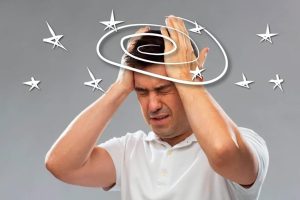 ۶ عاملی که منجر به سرگیجه می شود