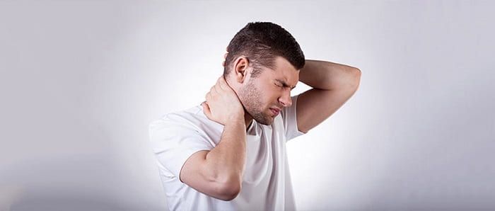 چه گردن دردهایی خطرناک و نگران کننده است؟