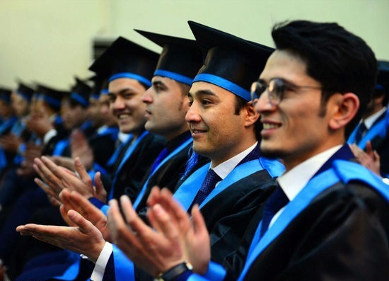 چه تعداد ایرانی در خارج از کشور تحصیل می کنند؟