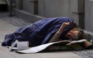 گزارش شوکه کننده مرکز پژوهش‌های مجلس از ۸ مدل بی خانمانی در کشور/ از گورخوابی تا پشت بام خوابی!
