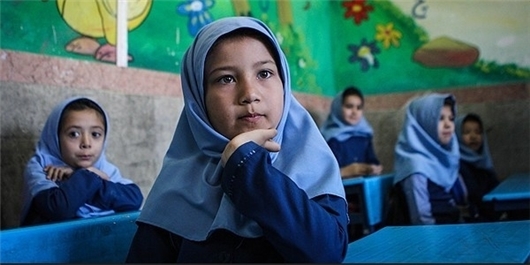 ثبت نام کودکان افغانستانی در مدارس ایران سرعت گرفت/چند دانش آموز افغانستانی در ایران درس می خوانند؟