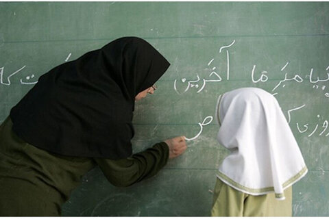 معلمان در کشورهای مختلف چقدر حقوق می گیرند؟+ مقایسه با حقوق معلمان ایرانی