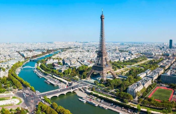 هزینه سفر ۱ هفته ای دو نفره به فرانسه چقدر است؟