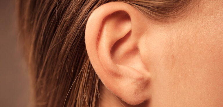 هر آنچه باید درباره گرفتگی گوش و درمان آن بدانید