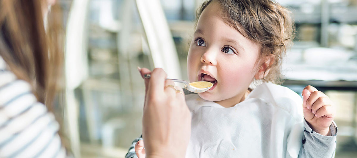 اگر فرزند شیرخوار دارید بخوانید/ این مواد غذایی برای کودکان زیر ۲ سال ممنوع است