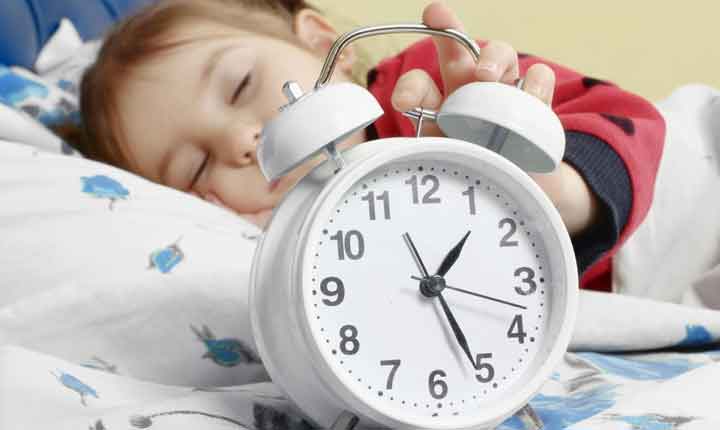 میزان خواب مورد نیاز کودکان بر حسب سن چقدر است؟+ راهنما
