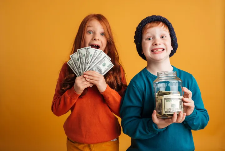 درس های مهم مالی که والدین ثروتمند به فرزندان خود می‌آموزند