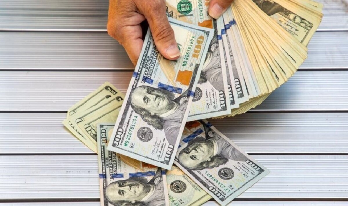 آخرین وضعیت بازار ارز ۲۸ فروردین/ دلار توافقی افزایشی شد