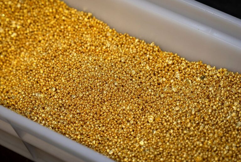 آخرین قیمت طلا و سکه امروز یکشنبه ۱۸ خرداد ۱۴۰۴+ جدول
