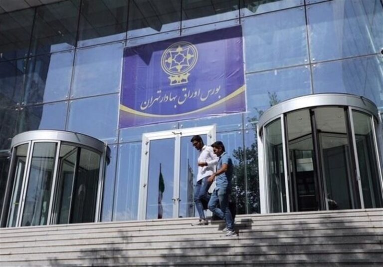 بازدهی بورس در هفته پایانی تیر ۱۴۰۴/ خروج ۴.۸ همت پول حقیقی