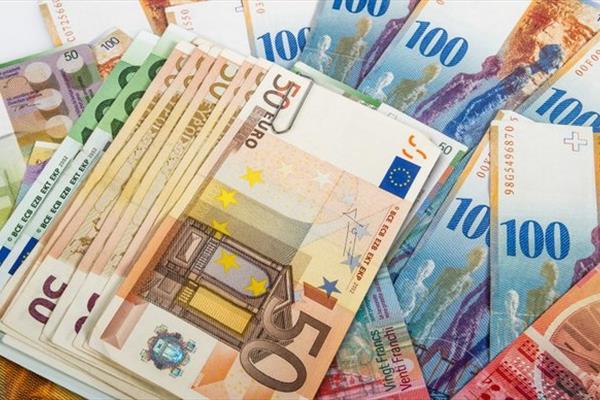 آخرین قیمت دلار، یورو و انواع ارزها سه شنبه ۲۴ تیر ۱۴۰۴+ جدول