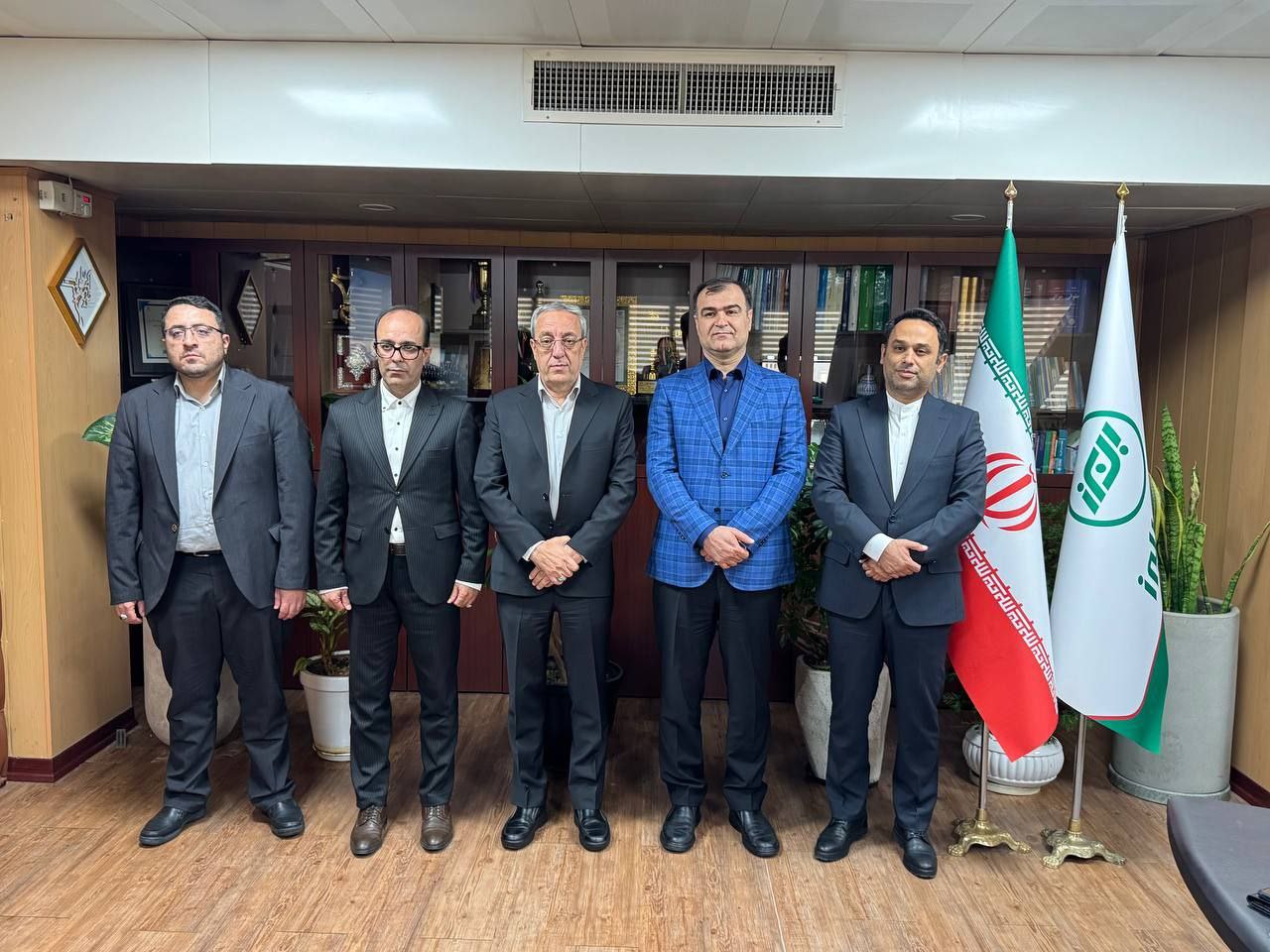 موسی رضایی به عنوان مدیرعامل بیمه البرز ابقا شد