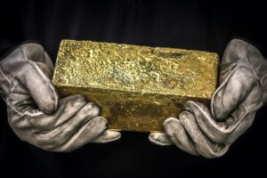 پیش بینی موسسات مالی از آینده قیمت جهانی طلا/ قیمت طلا به عددی میرسد؟