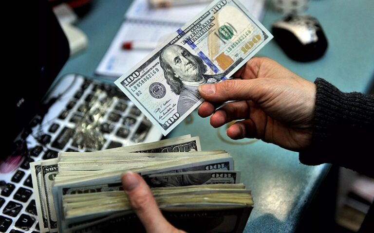 آخرین وضعیت بازار ارز امروز ۲۷ شهریور/ دلار کاهشی شد