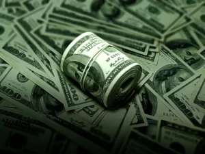 پیش‌بینی کارشناسان از قیمت دلار تا پایان سال/ دلار از کانال ۱۲۰ هزار تومان فراتر می رود؟