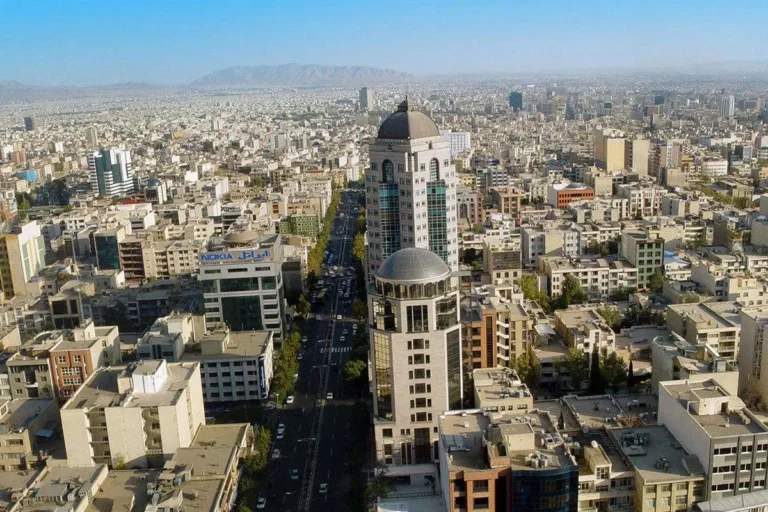 چه اتفاقی قرار است برای قیمت‌ها در بازار مسکن بیفتد؟/ رکود بازار مسکن ادامه دارد؟
