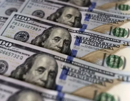 پیش‌بینی قیمت دلار ۴ اسفند ۱۴۰۴