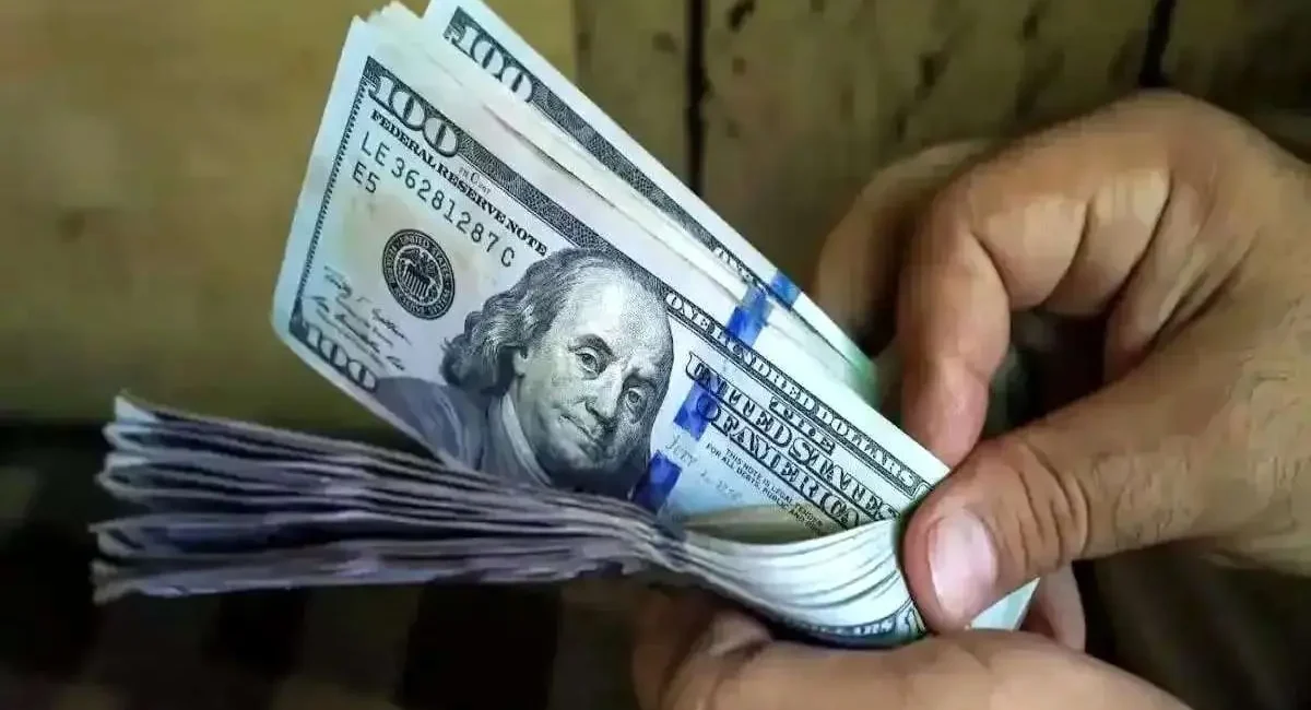 پیش بینی قیمت دلار ۲۱ اردیبهشت