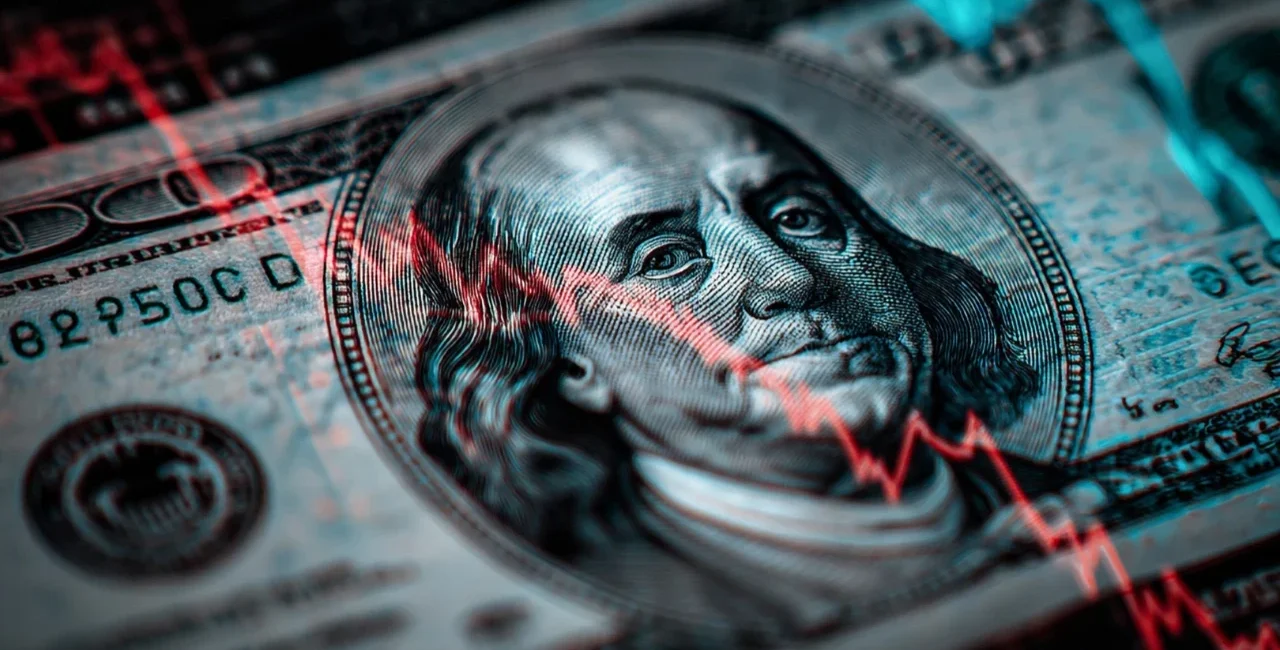 پیش‌بینی قیمت دلار؛ بازار در انتظار نتیجه تنش‌های سیاسی