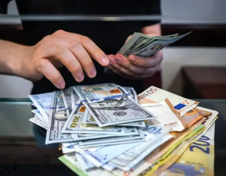 پیش‌بینی قیمت دلار پس از توافق ایران و آمریکا
