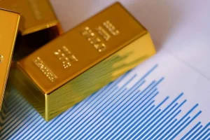 پیش‌بینی طلای جهانی؛ آیا طلا آماده فتح ۴۵۰۰ دلار می‌شود