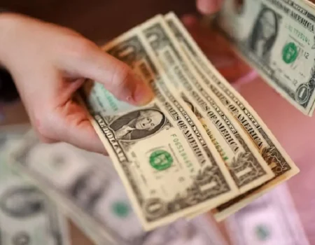 روند قیمت دلار فردا سه‌شنبه ۱۰ شهریور